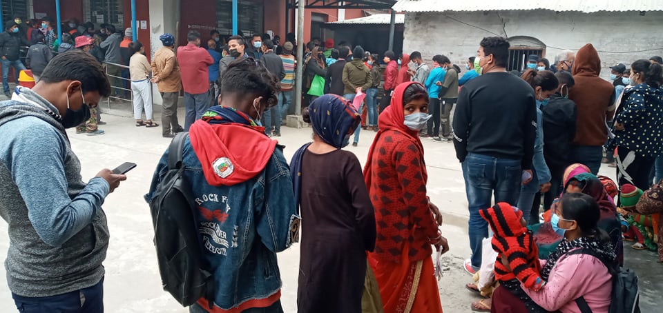 अत्याधिक भीडले नागरिकता लिन दुई दिन