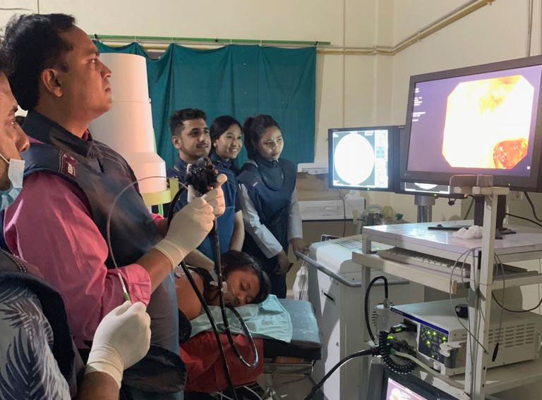 कोरोना कहरपछि नोबेलमा पुनः बिना चिरफार पित्त नलीको ढुंगा निकाल्न थालियो