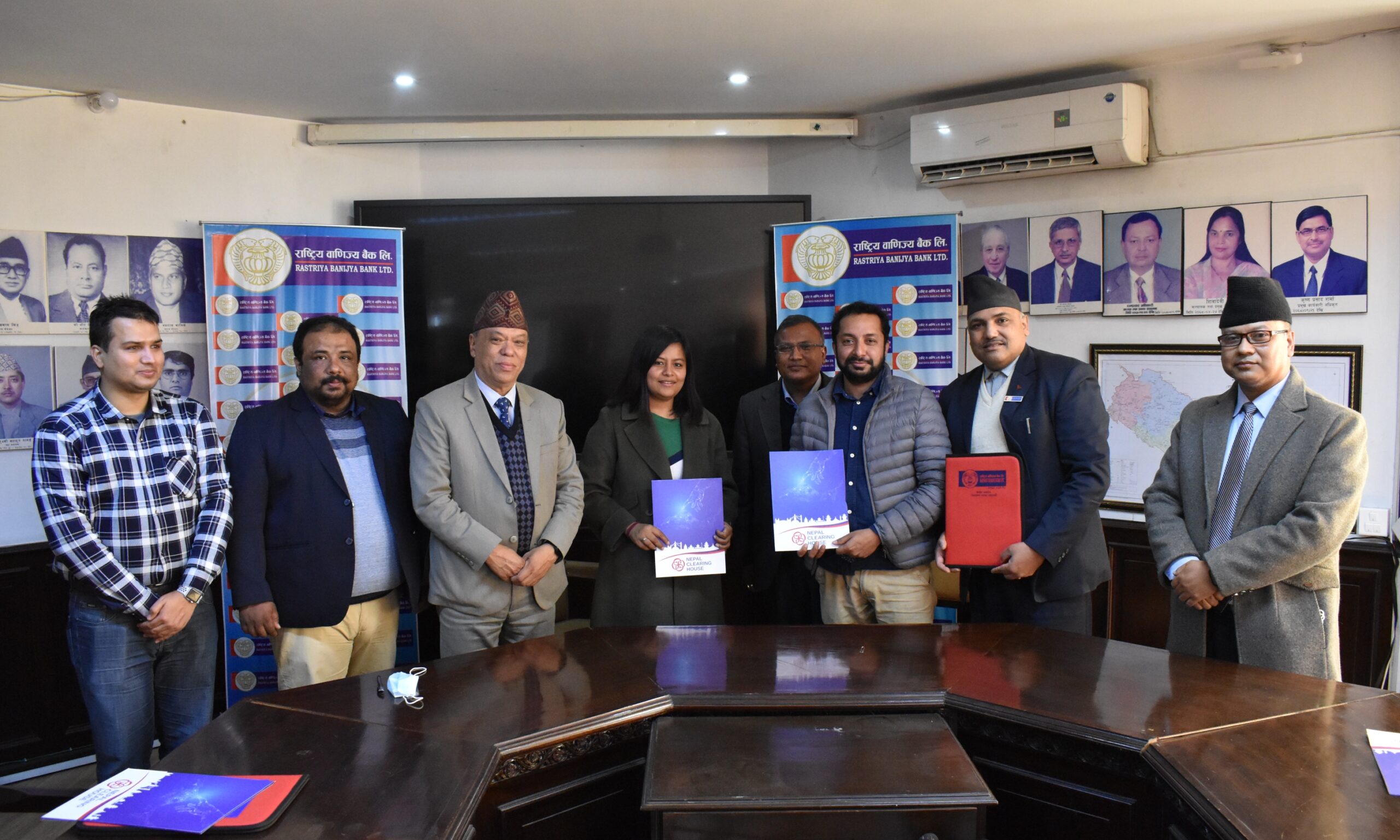 भुक्तानी सेवा प्रदायकमार्फत राजस्व संकलन गर्न त्रिपक्षीय सम्झौता
