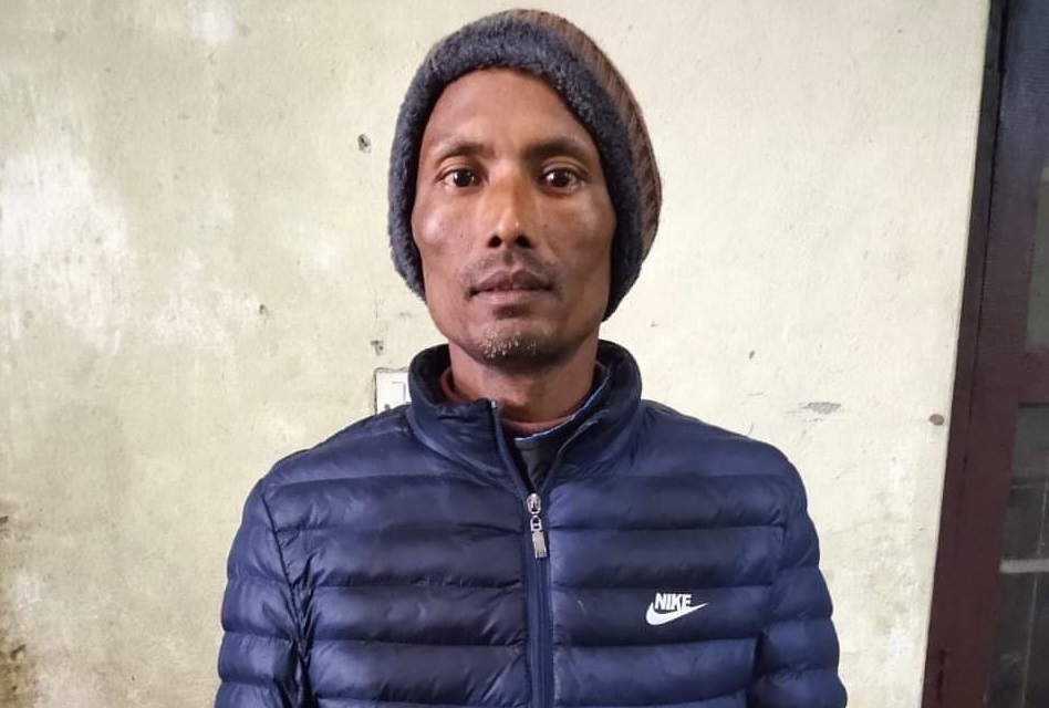 १३ वर्षदेखि फरार रहेका गैंडा तस्कर पक्राउ