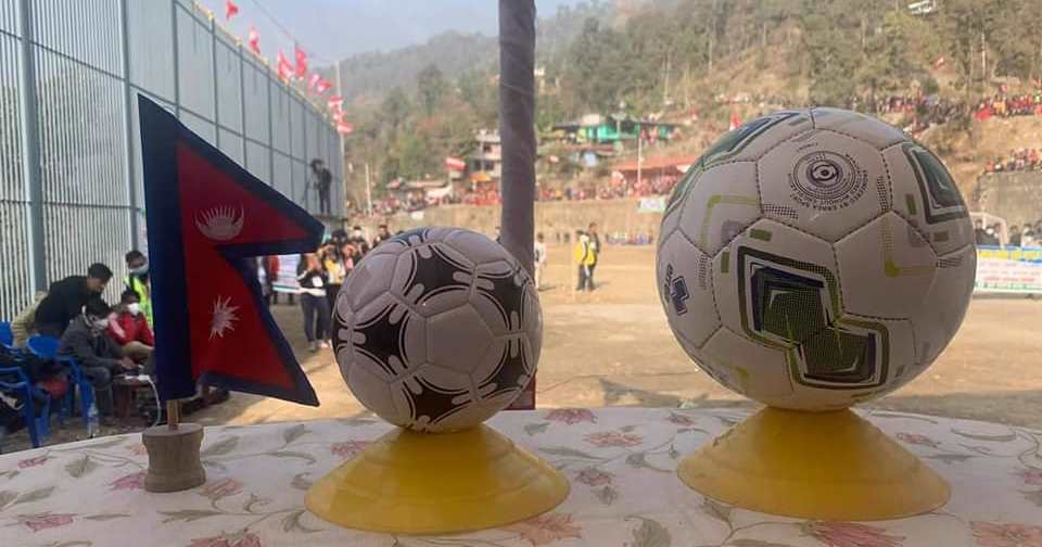 बाँदर लड्ने भीरमा बन्यो आकर्षक खेलमैदान