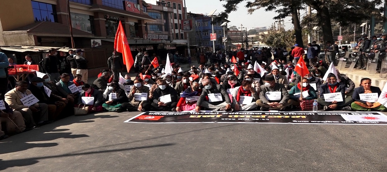 प्रचण्ड–माधव पक्ष आज पनि सडकमा