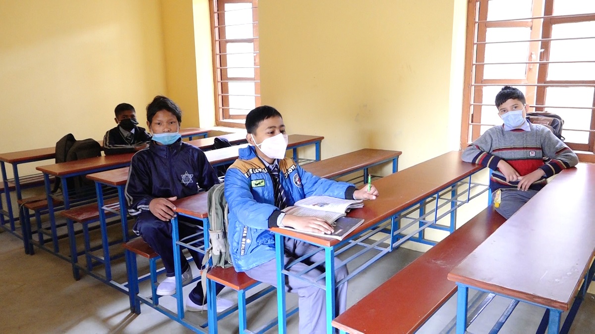 १० महिनापछि खुले काठमाडौँका विद्यालय