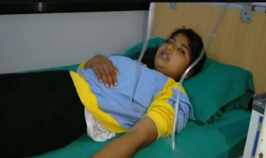 प्रधानाध्यापकले कुटाइबाट छात्रा बेहोस