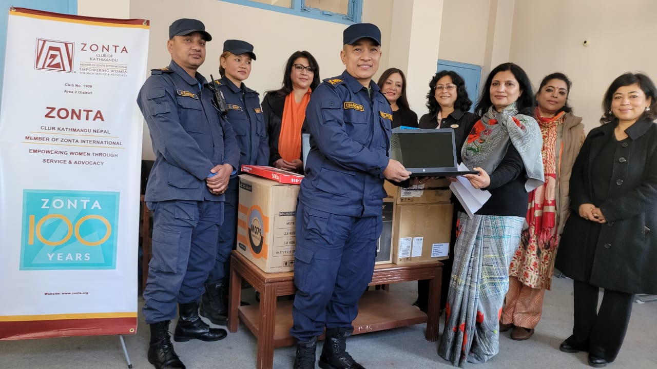 महानगरीय प्रहरीलाई डेस्कटप र ल्याप्टप