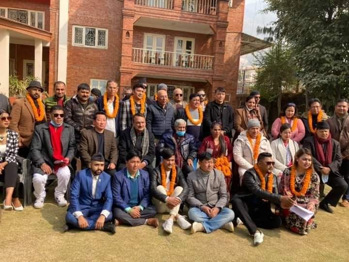 दर्जन बढी कलाकार नेपाली काङ्ग्रेस प्रवेश