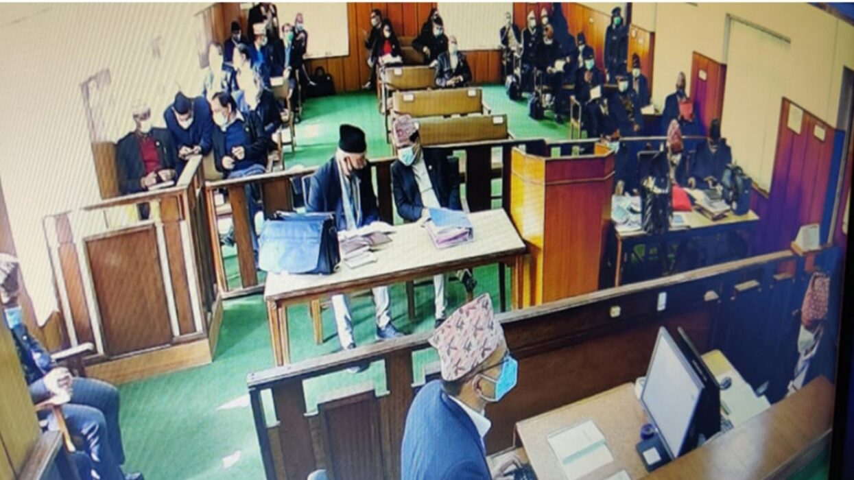 संसद् विघटनविरुद्ध सरकारी पक्षले थाल्यो सर्वोच्चमा प्रतिरक्षा बहस