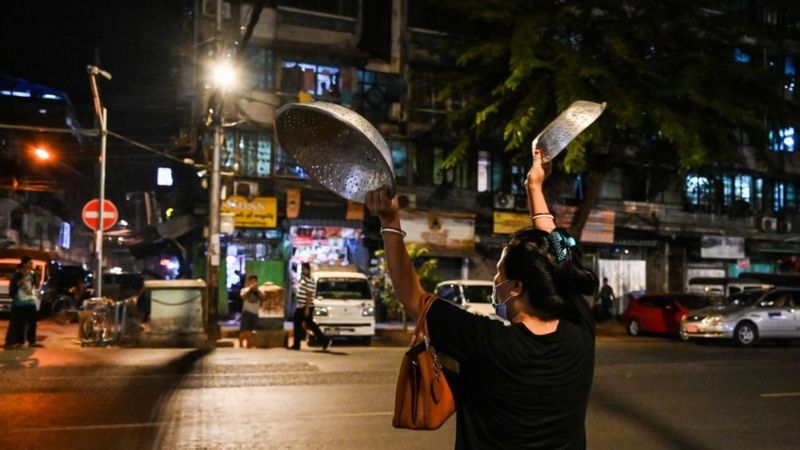 म्यानमारमा दुई प्रदर्शनकारीको मृत्यु