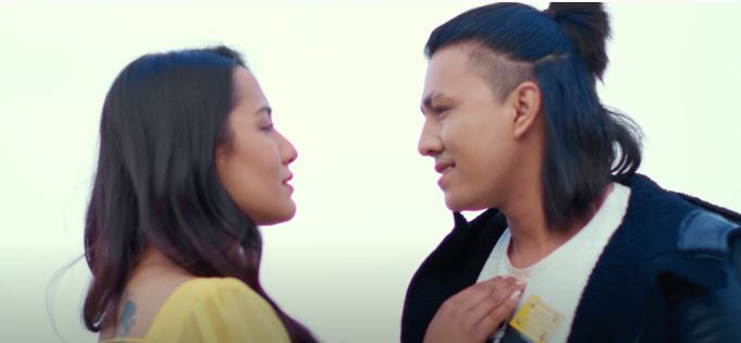 फूल भन्दा कोमल (भिडियो)