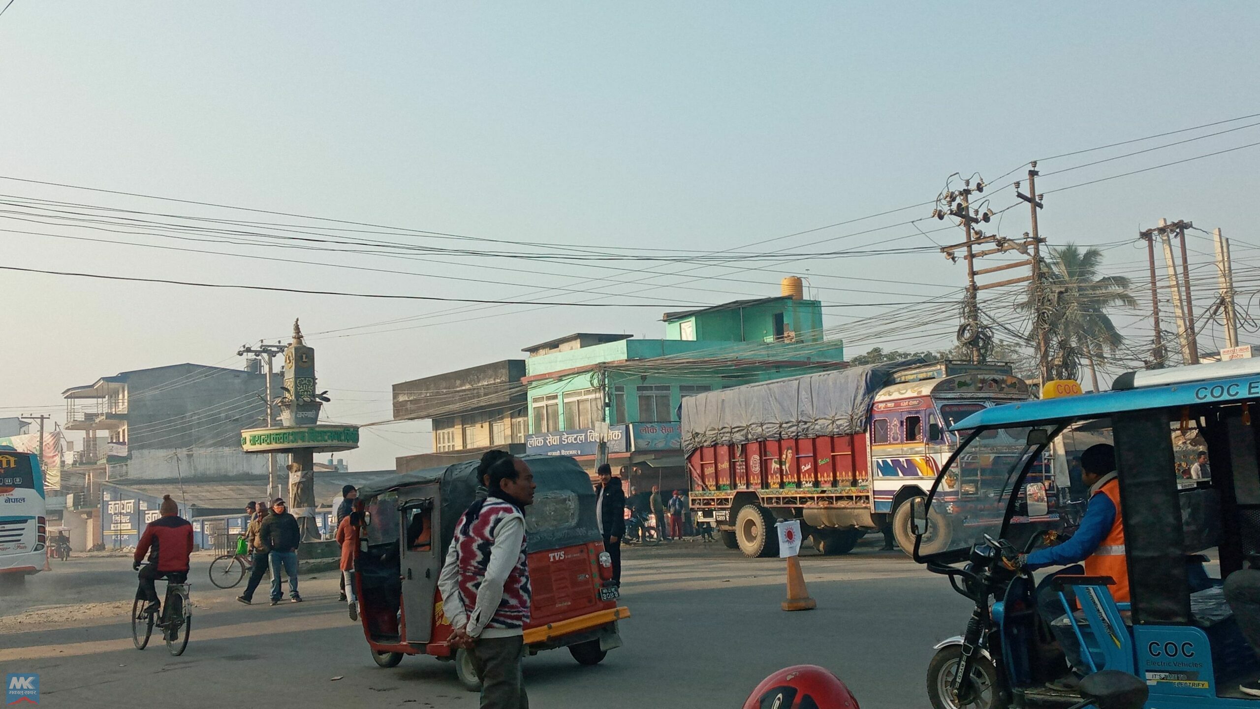 पूर्वमा बन्दको आंशिक प्रभाव [फोटोफिचर]