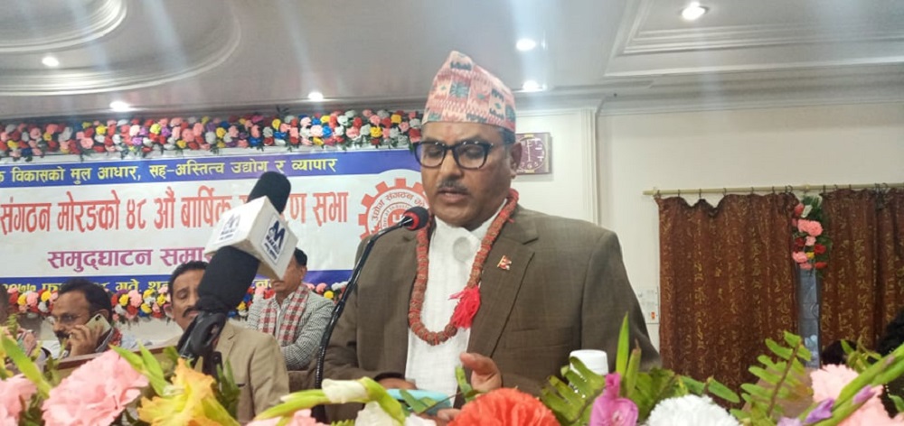 नेपालको अर्थतन्त्र लय समाउँदै : गभर्नर अधिकारी