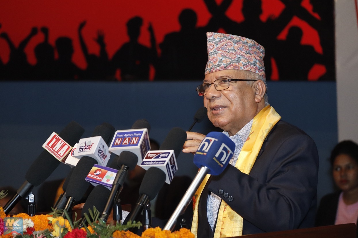 ओली कम्युनिस्ट सक्ने अभियानमा छन् : नेपाल