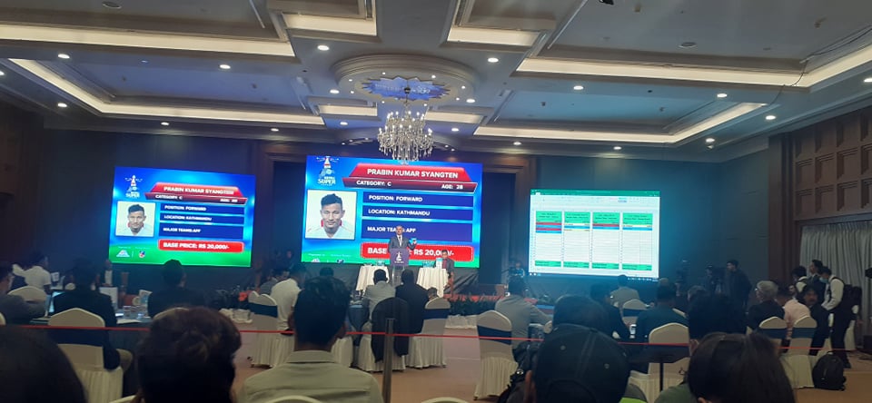 सुनिल २ लाखमा बिराटनगरमा अनुबन्ध