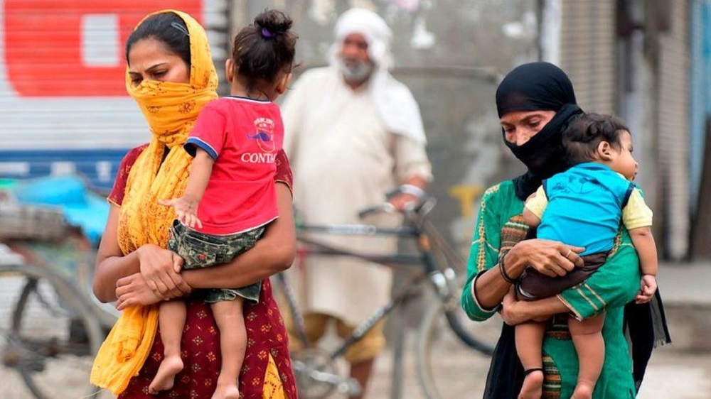 महाराष्ट्रमा सिनेमा हल र रेस्टुरेन्टमा प्रतिबन्ध बढ्यो, पञ्जाबमा परीक्षा स्थगित
