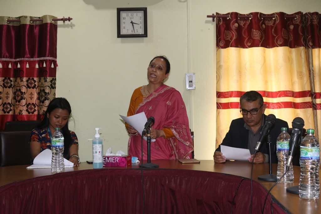 प्रदेश १ : १३ स्वास्थ्यकर्मी सम्मानित हुँदै
