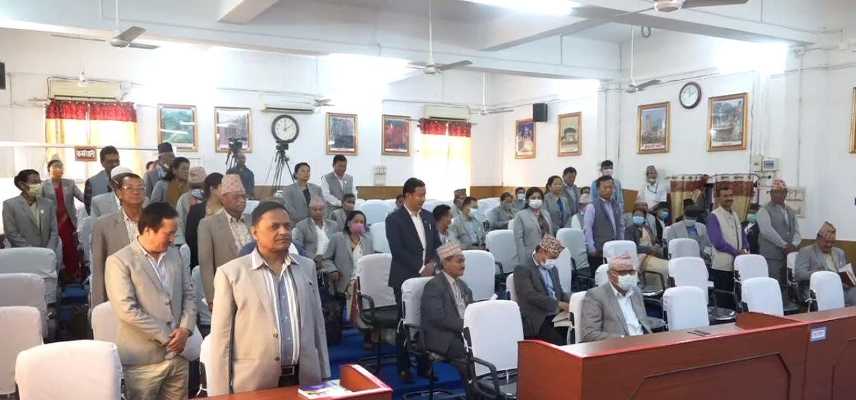 प्रदेश १ सभाको बैठक तेश्रो पटक अवरुद्ध, माफी माग्न सरकारलाई दबाब