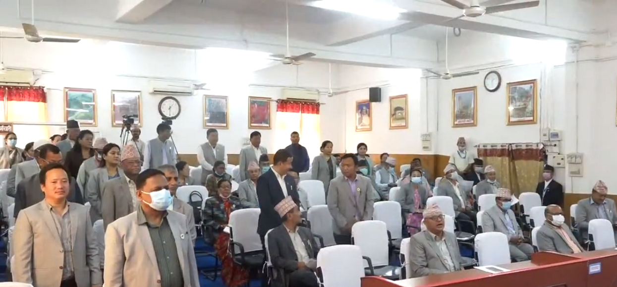 प्रदेश १ : निरन्तरको सदन अवरुद्धपछि सभामुखले थाले परामर्श