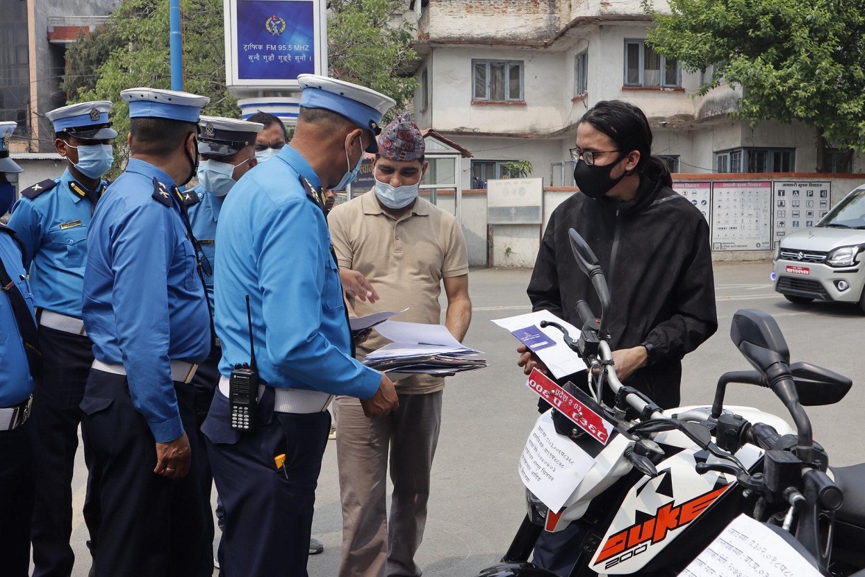 धनीलाई जिम्मा लगाइयो चोरीका मोटरसाइकल