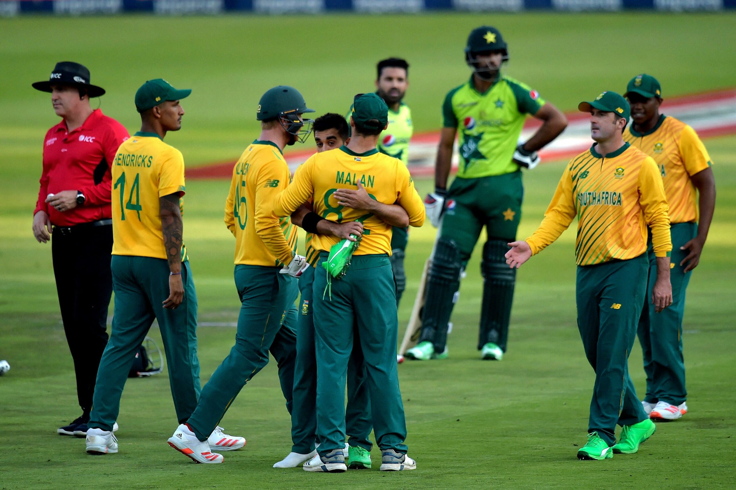 पाकिस्तानविरुद्ध दक्षिण अफ्रिका विजयी