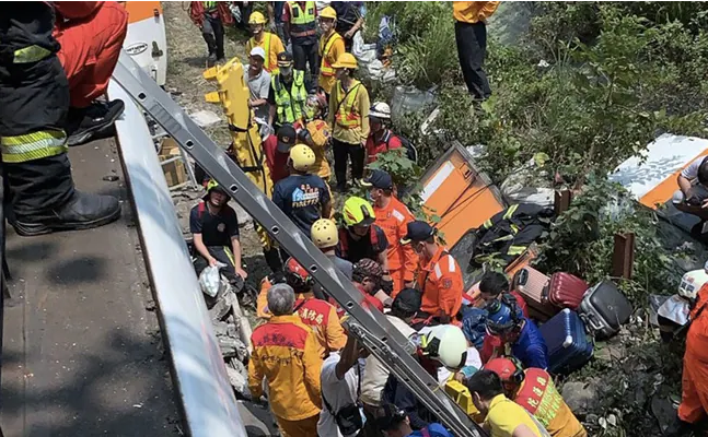 ताइवान रेल दुर्घटनामा कम्तिमा ४० जनाको मृत्यु भएको आशंका