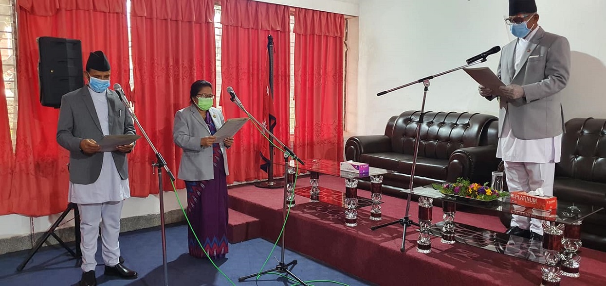 कर्णालीमा दुई मन्त्रीले लिए शपथ