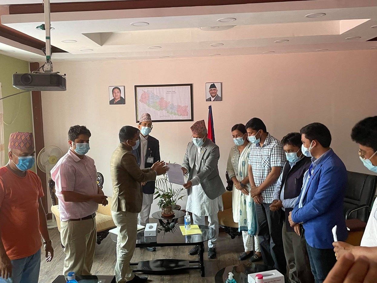 वैकल्पिक माध्यमबाट एसइई परीक्षा गर्ने गृहकार्य भएको छ : शिक्षामन्त्री श्रेष्ठ