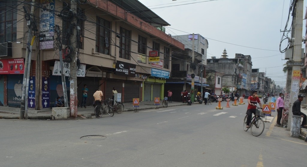 निषेधाज्ञामा कडाई, मजदुर उद्योगभित्रै राख्नुपर्ने