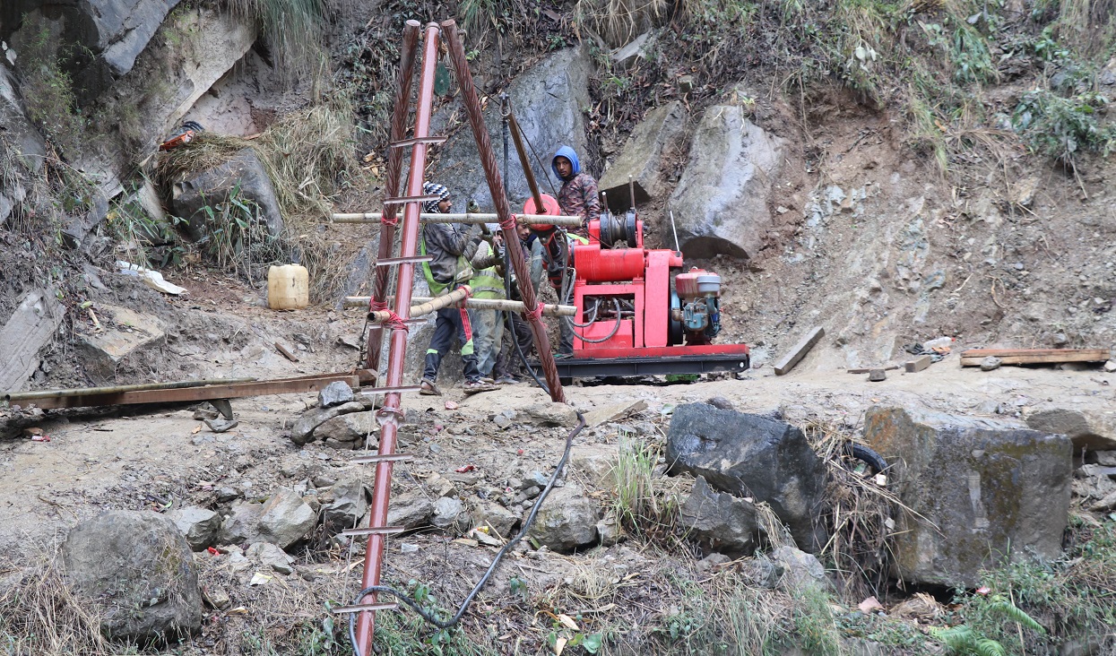 सिद्धबाबा खण्डमा सुरुङमार्ग बनाउन अन्तराष्ट्रिय ठेक्का आह्वान, ६ महिनामा ठेक्का लगाउने तयारी