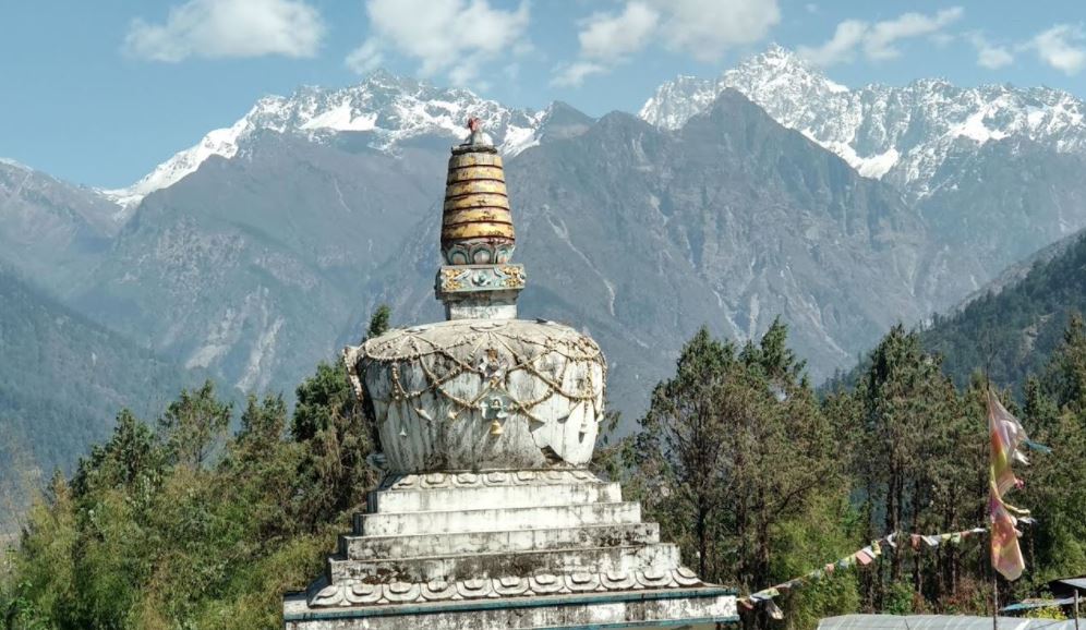 ढुङ्गा खस्दा चाला गुम्बामा ८० लाखको क्षति