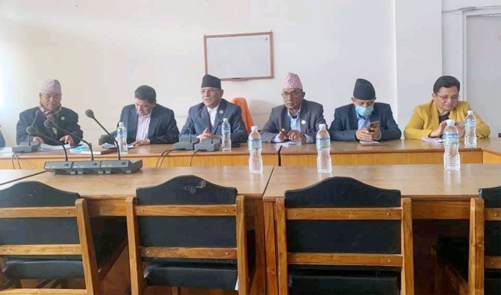 माओवादी स्थायी कमिटी बैठक बस्दै