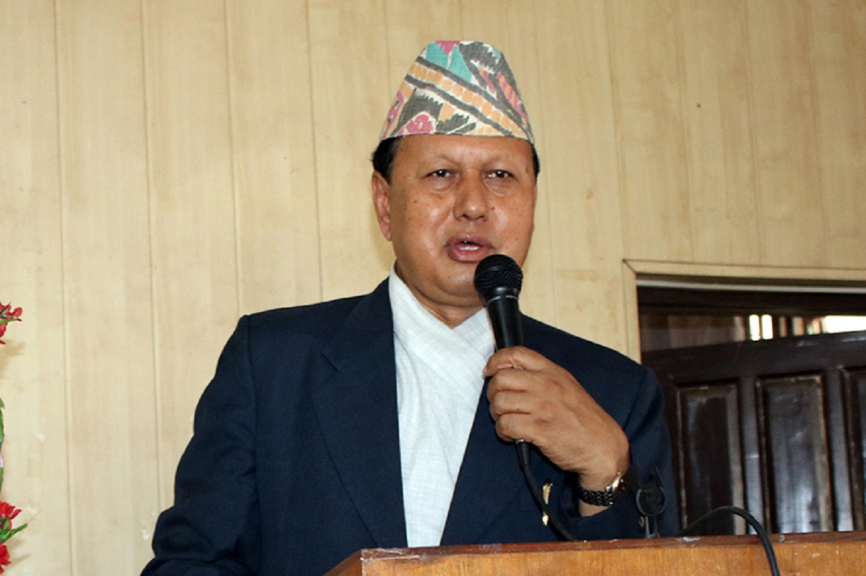 शुल्क तिर्न नसकेर विद्यार्थी मर्नुपर्ने स्थितिको अन्त्य हुनुपर्छ : मन्त्री बस्नेत