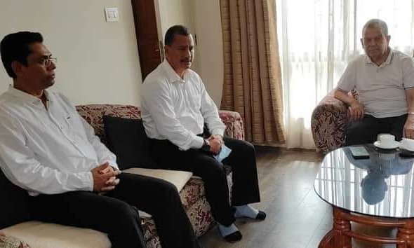 विप्लवको व्यस्तता : महन्थ ठाकुरलाई पनि भेटे