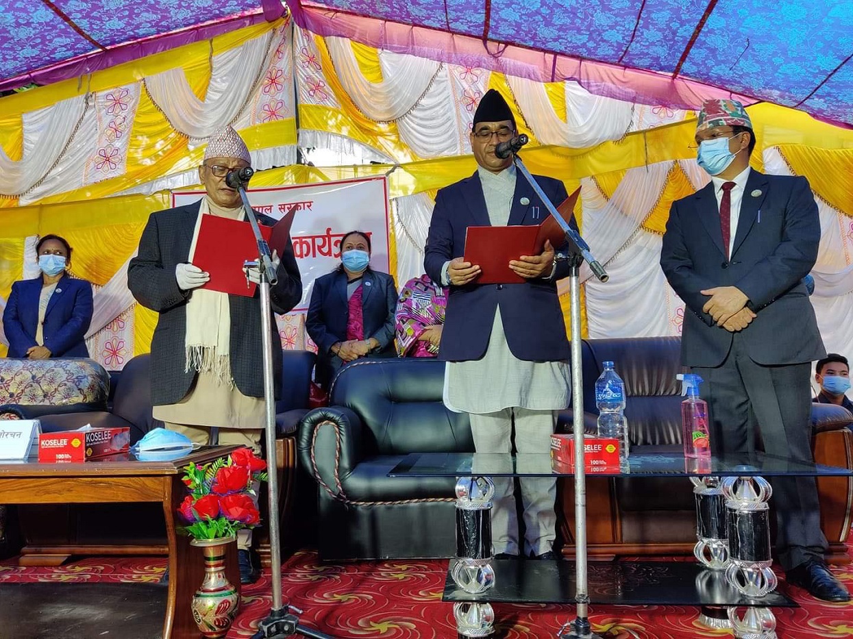 विश्वासको मत लिँदै मुख्यमन्त्री केसी