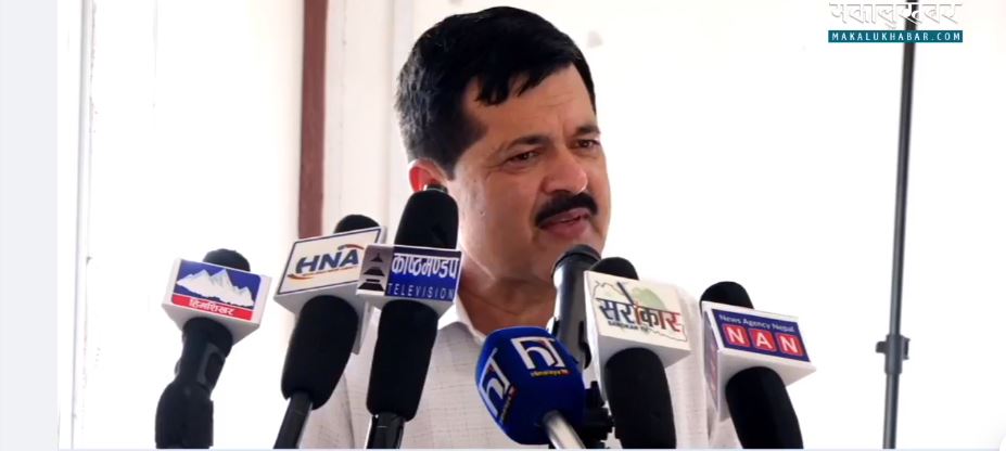 एकतापछि प्रचण्डले एमाले सिध्याउनेतर्फ मात्रै सोचे- खरेल