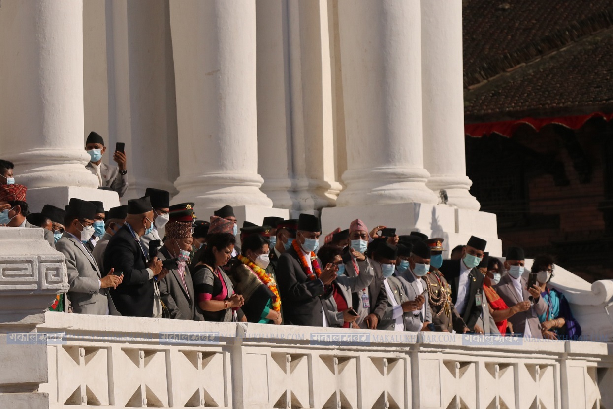 राष्ट्रपति र प्रधानमन्त्रीद्वारा इन्द्रजात्रा अवलोकन (तस्बिरहरू)