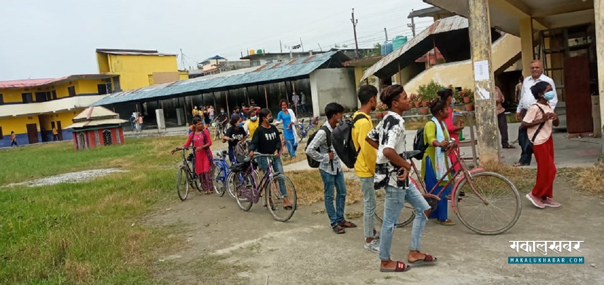 शहरमै विद्यार्थीसम्म पुगेन अनलाइन शिक्षा