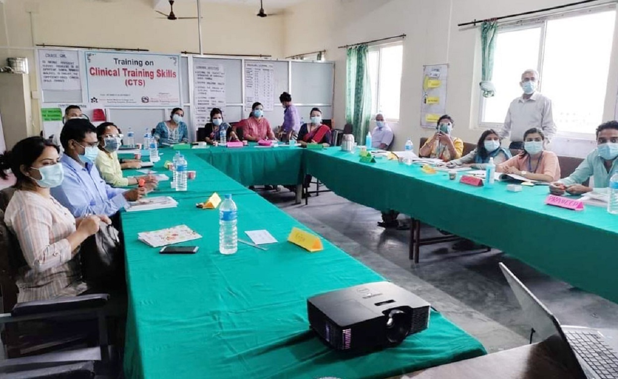 नोबेलमा डाक्टर, नर्स र पारामेडिकल कर्मचारीलाई दिइयो प्रशिक्षक बनाउने तालिम