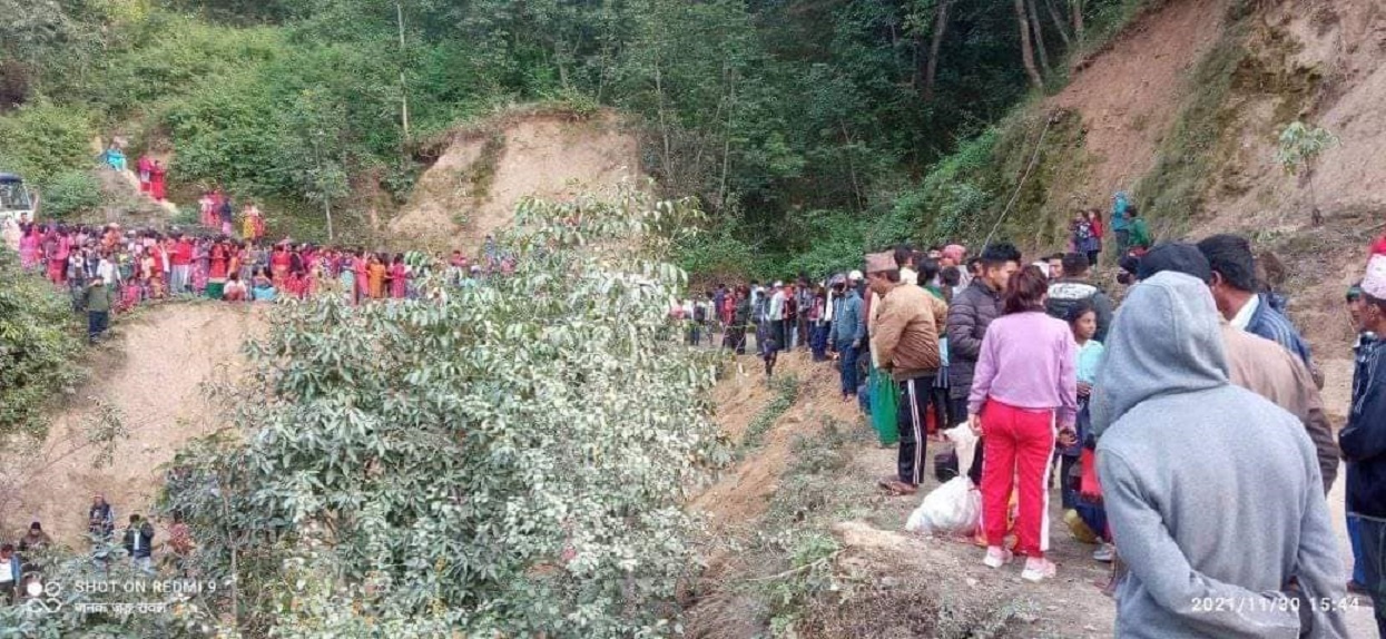 अछाम बस दुर्घटना : मृतकको पहिचान खुल्यो, ३६ जना घाइते