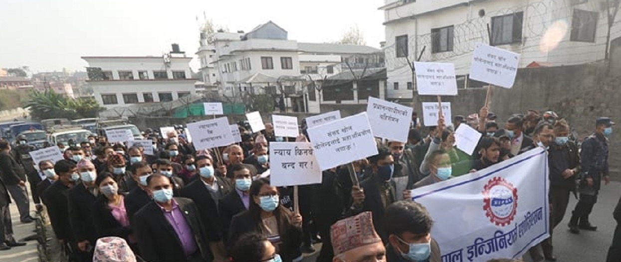 प्रधान न्यायाधीशलाई महाअभियाेग लगाउन माग गर्दै काठमाडौँमा ‘न्याय मार्च’
