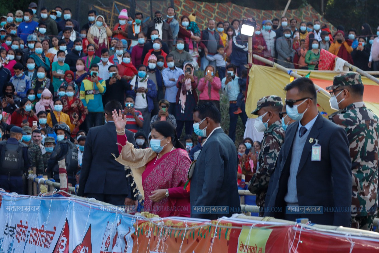 राष्ट्रपतिद्वारा छठ अवलोकन र पूजा (तस्बिरहरू)