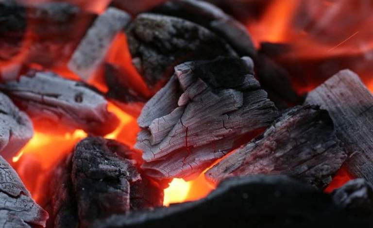 आगो तापिरहेका बेला भनाभन, अगुल्टाले हान्दा एक जनाको मृत्यु