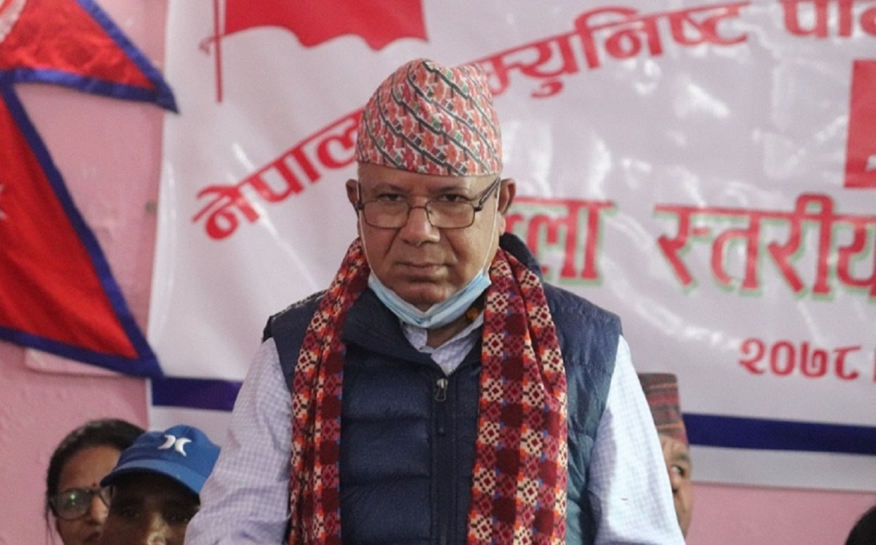 ओली गफाडी र परपीडक नम्बर एक हुन् : माधव नेपाल