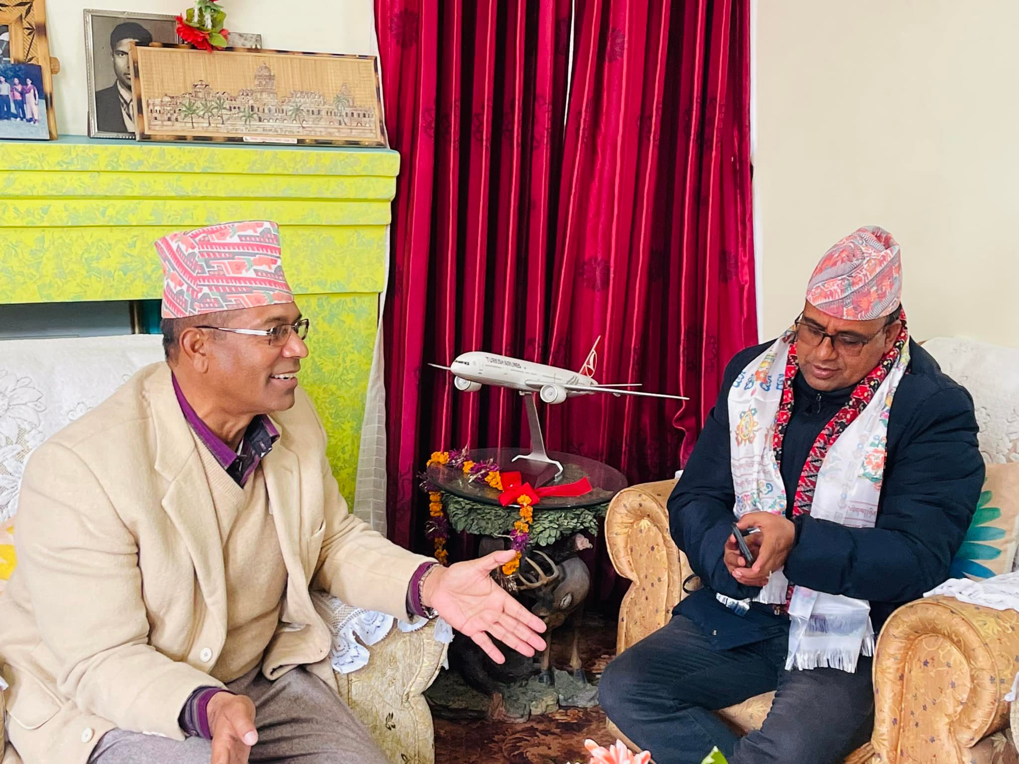 कांग्रेस सहमहामन्त्री पाण्डेलाई मुख्यमन्त्री शाहीले दिए बधाई