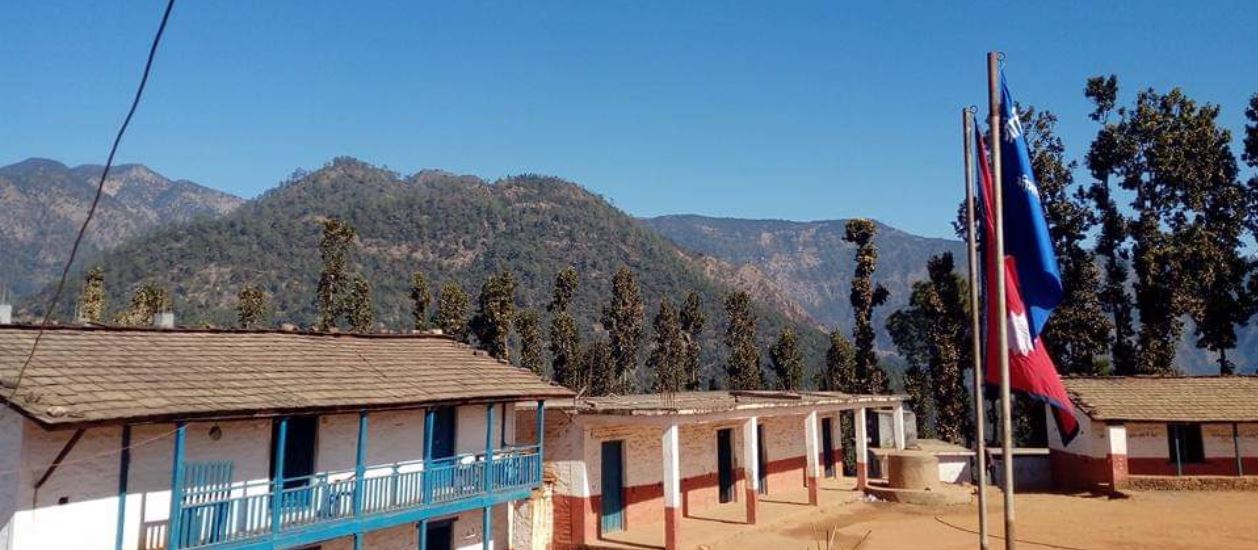 मेला लगाउन विद्यालय बन्द
