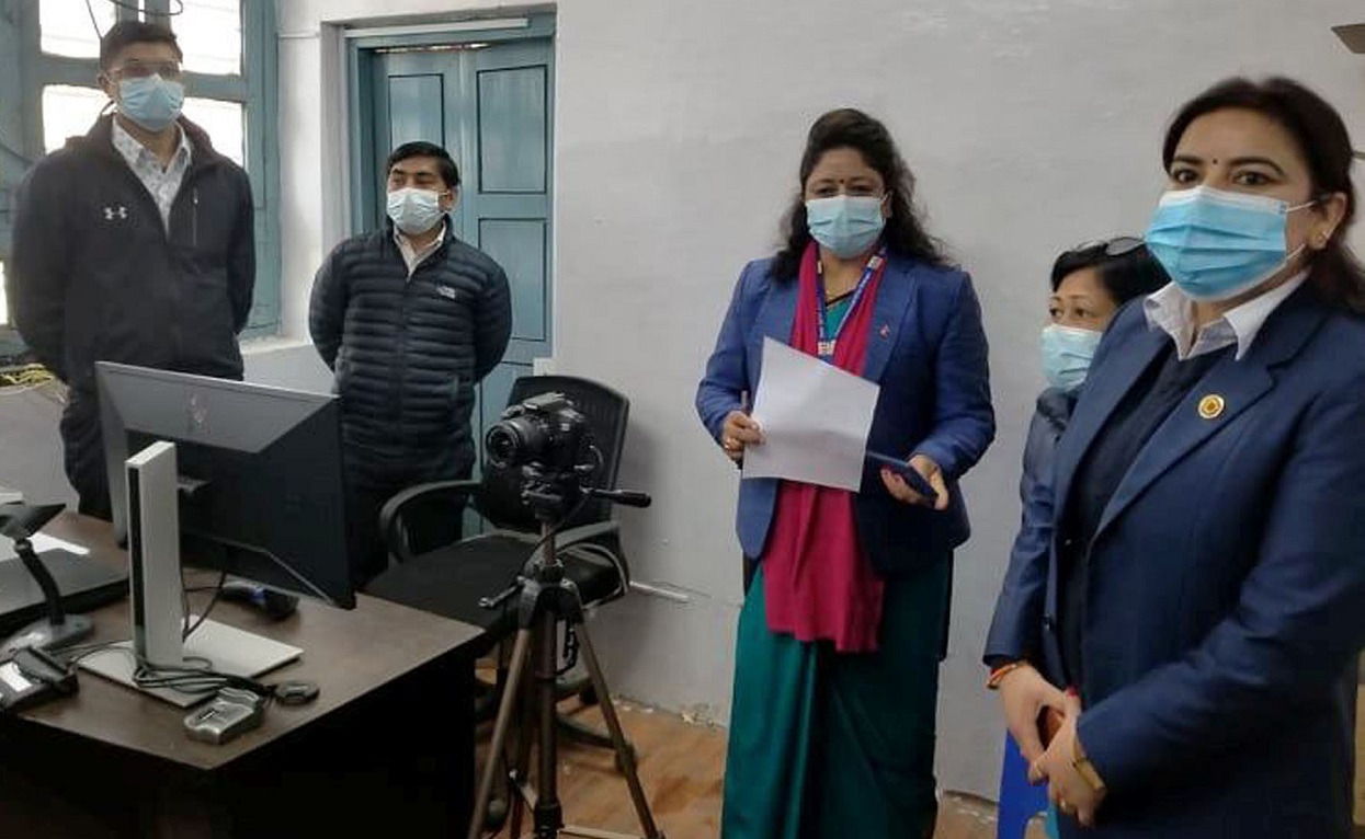 भक्तपुरमा विद्युतीय राहदानी वितरण सुरु