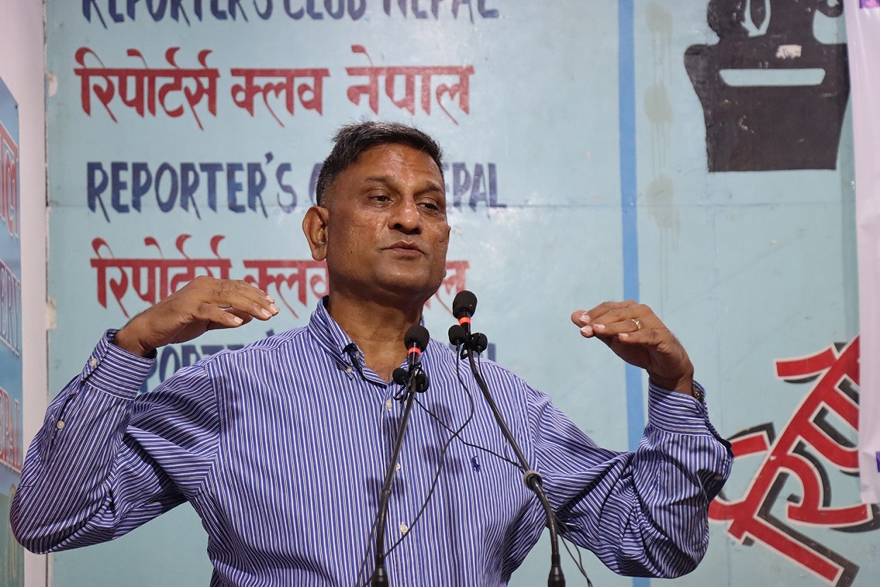 काठमाडौँ क्षेत्र नं. १ बाट चुनाव लड्ने पूर्वडिआइजी रमेश खरेलको घोषणा