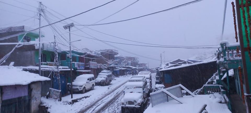 हिमपातले अवरुद्ध भीमदत्त राजमार्ग पुनः सञ्चालन