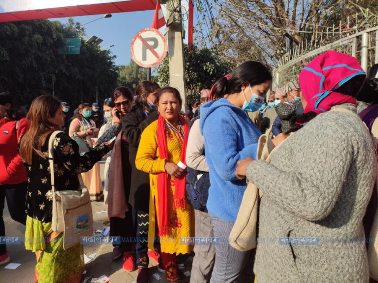 कांग्रेसको नयाँ नेतृत्व चुन्न मतदान जारी