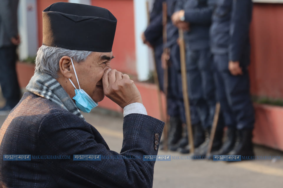 प्रधानमन्त्री देउवा विरुद्ध परेको उजुरी आयोगले भोलि २ बजे सम्ममा निर्णय गर्ने