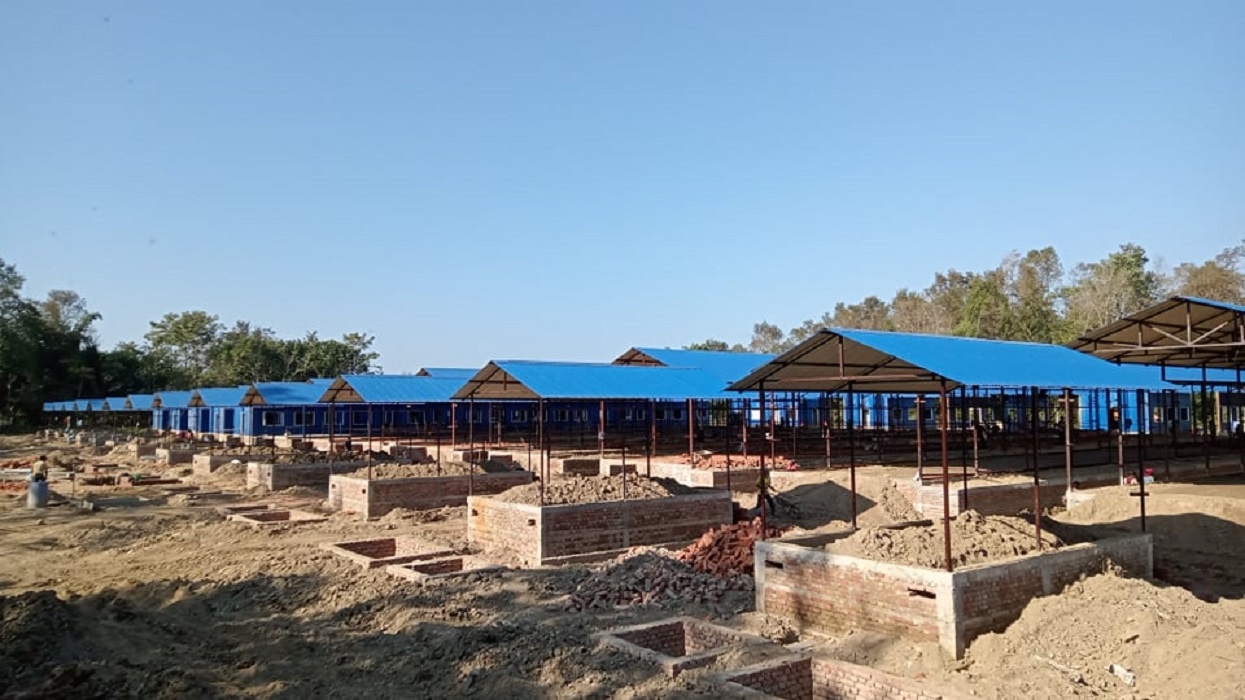 होल्डिङ सेन्टर निर्माण : तीन महिनामा सक्नुपर्ने काम ६ महिनासम्म पनि अधुरै